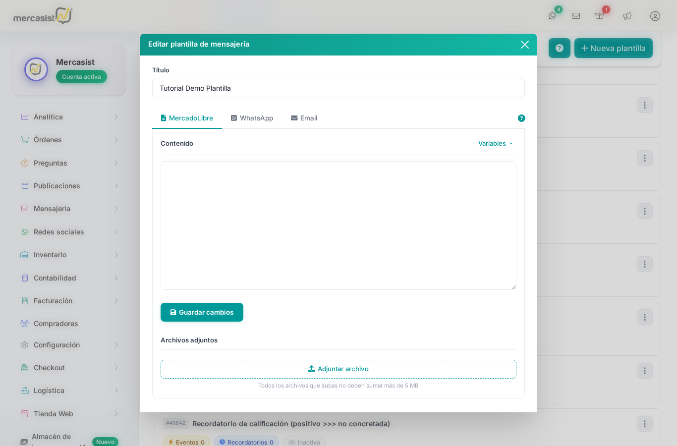 Modal de edición de plantilla mostrando título, pestañas de canal y área de contenido